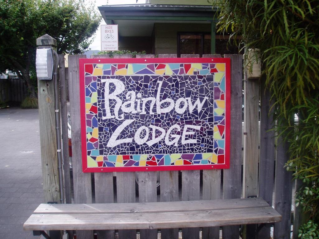 Rainbow Lodge Backpackers Taupo Kültér fotó